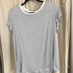 American eagle t shirt